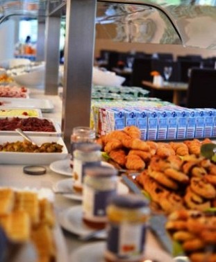 buffet-breakfast1