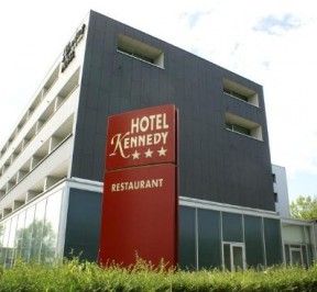 Kennedy Hotel - Kortrijk / Courtrai
